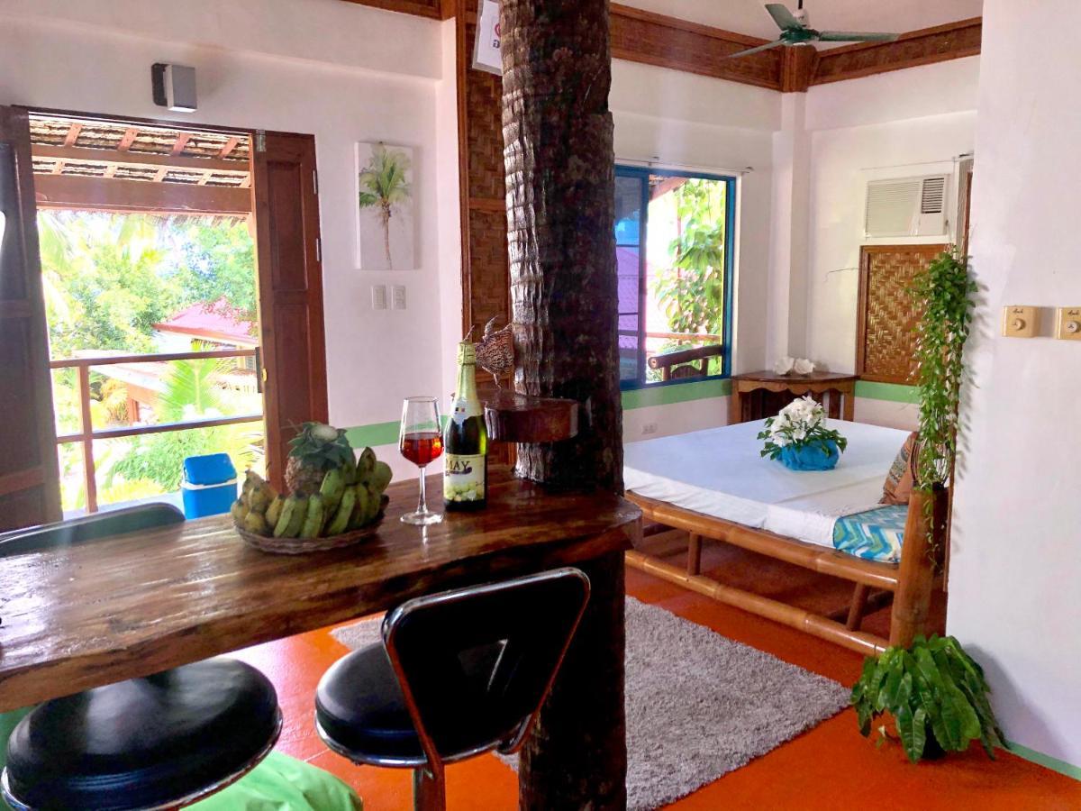 Apo Diver Beach Resort San Juan  Buitenkant foto