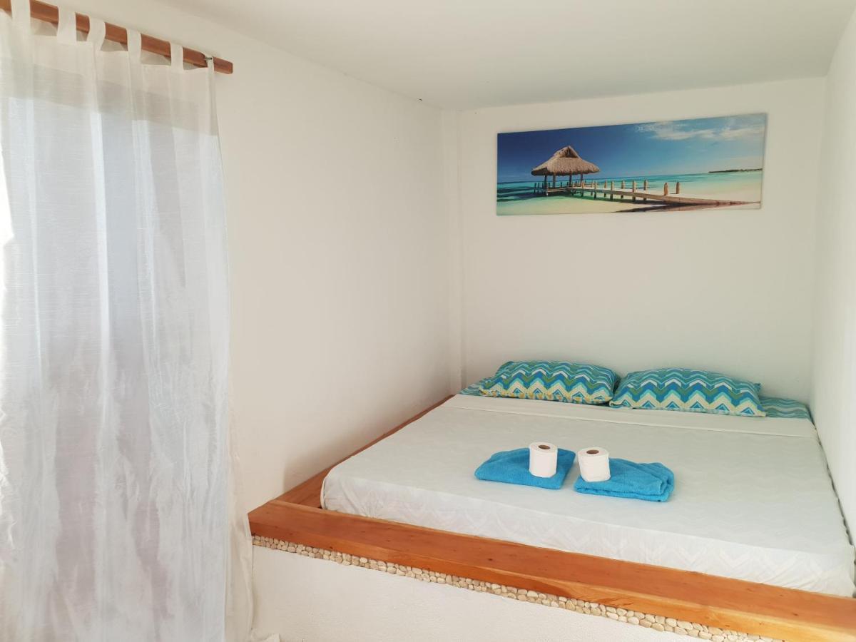 Apo Diver Beach Resort San Juan  Buitenkant foto