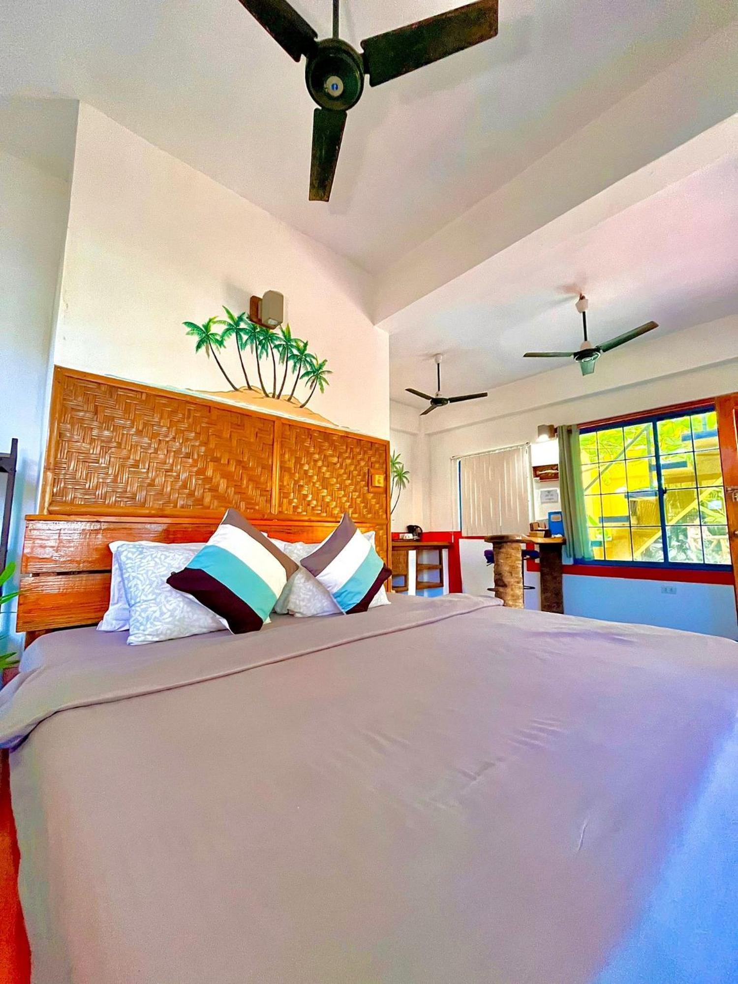 Apo Diver Beach Resort San Juan  Buitenkant foto