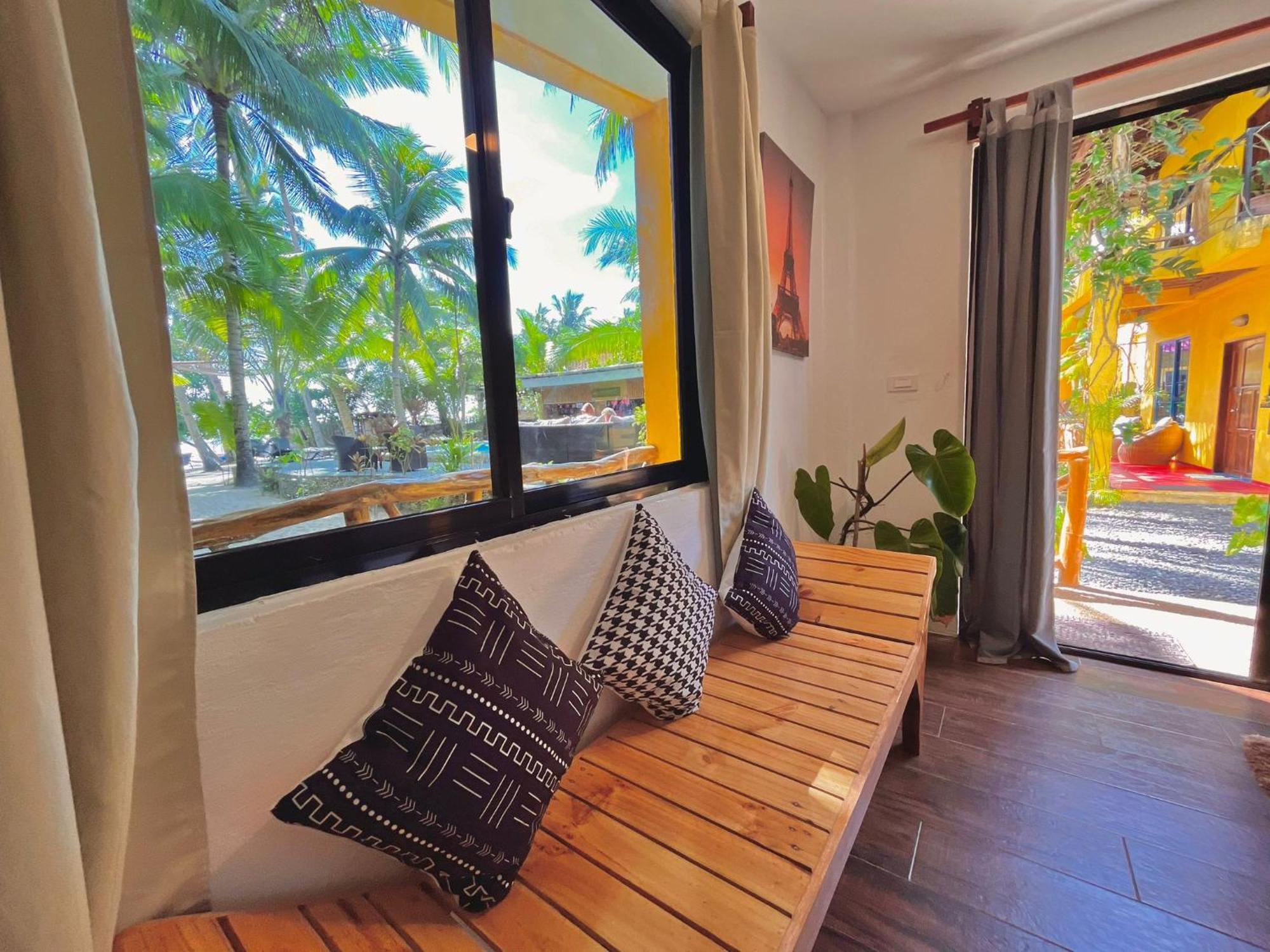 Apo Diver Beach Resort San Juan  Buitenkant foto
