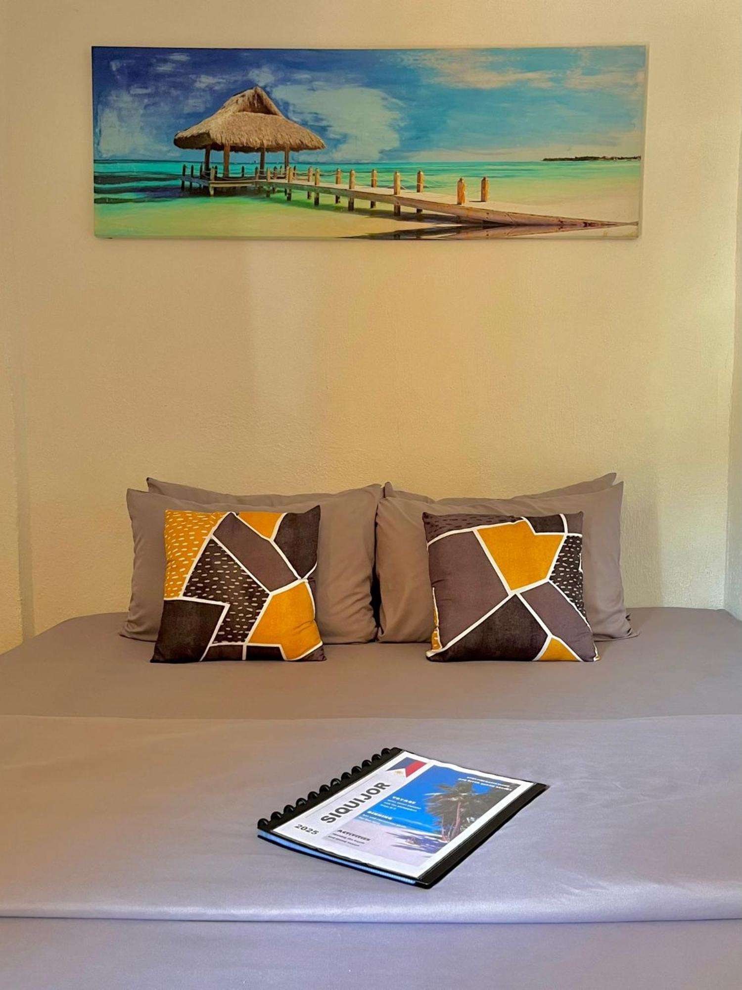 Apo Diver Beach Resort San Juan  Buitenkant foto
